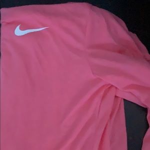 Nike long sleeve shirt(thin long sleeve shirt)